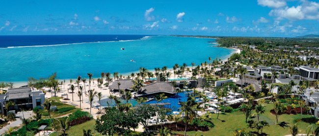 Vue panoramique de l'hôtel LONG BEACH cinq étoiles à Belle Mare île Maurice Océan Indien