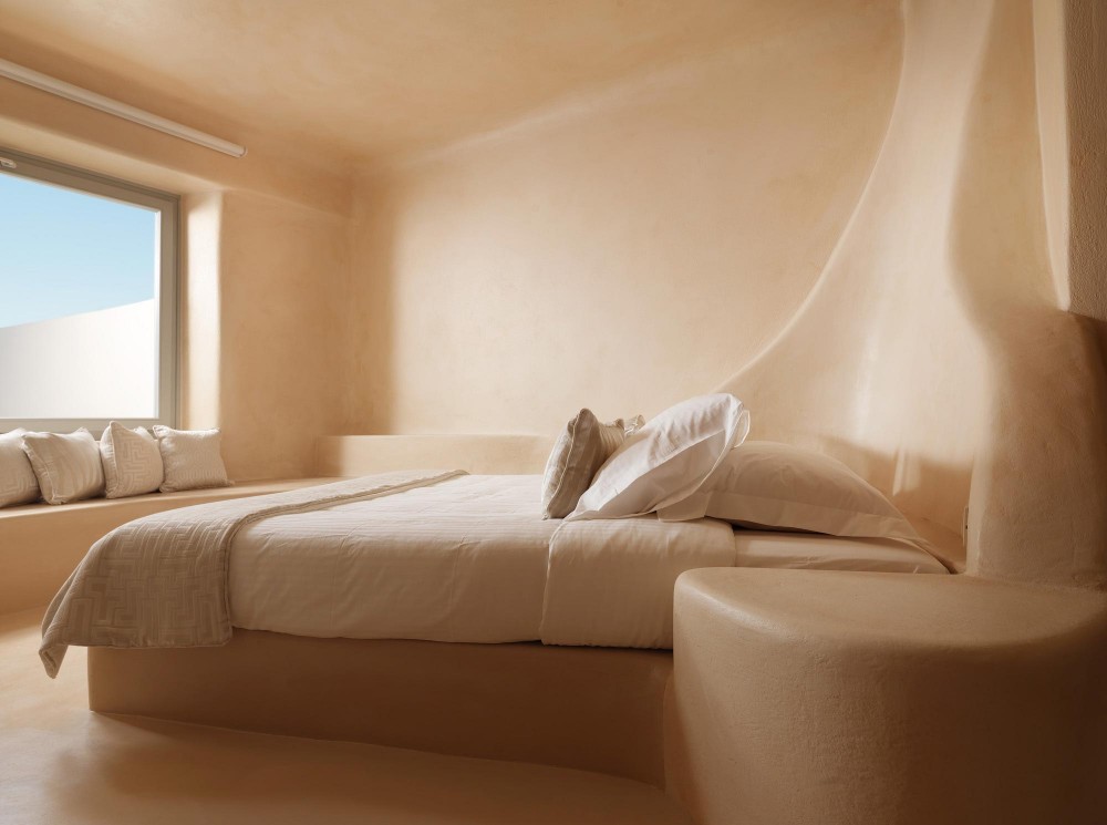 Chambre donnant sur la vue mer de l'hôtel Dome Resort Santorini