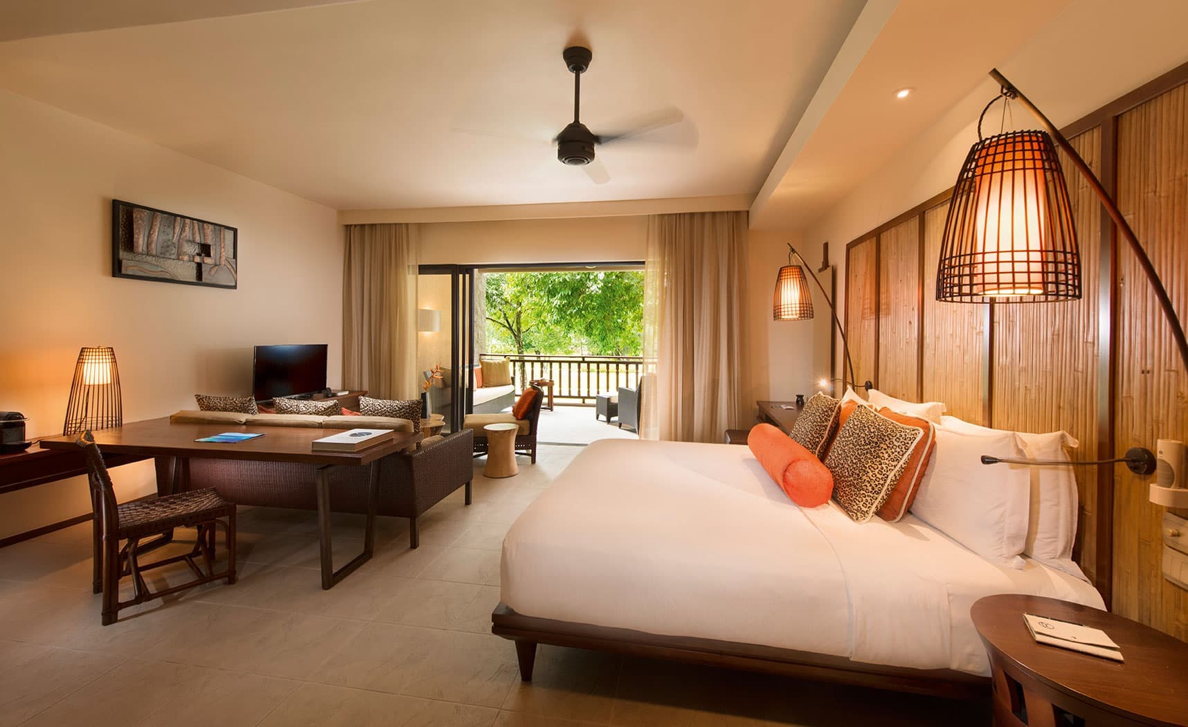 ARTravel Ephelia Junior Suite