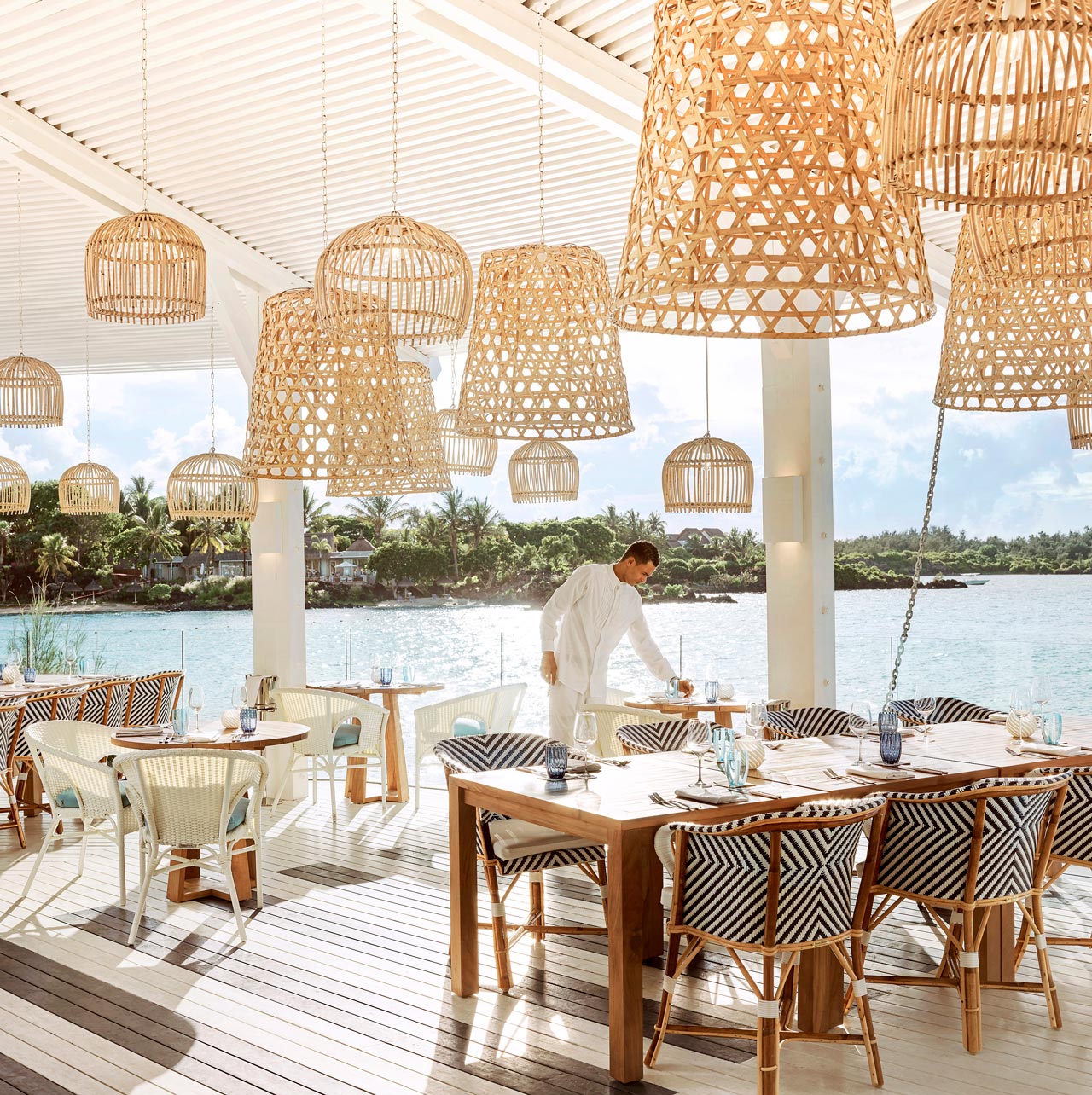 lux*resorts grand gaube resorts and villas île Maurice restaurant bodrum blue