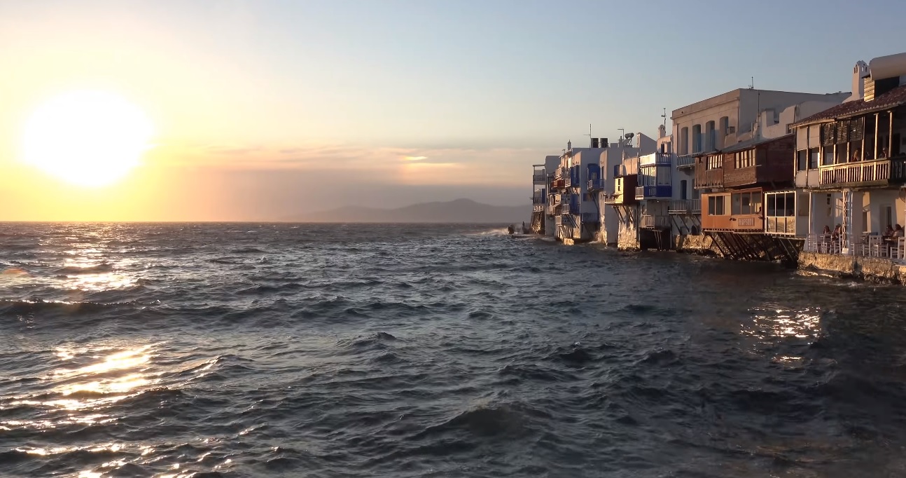 Mykonos la Petite Venise île des Cyclades Grèce
