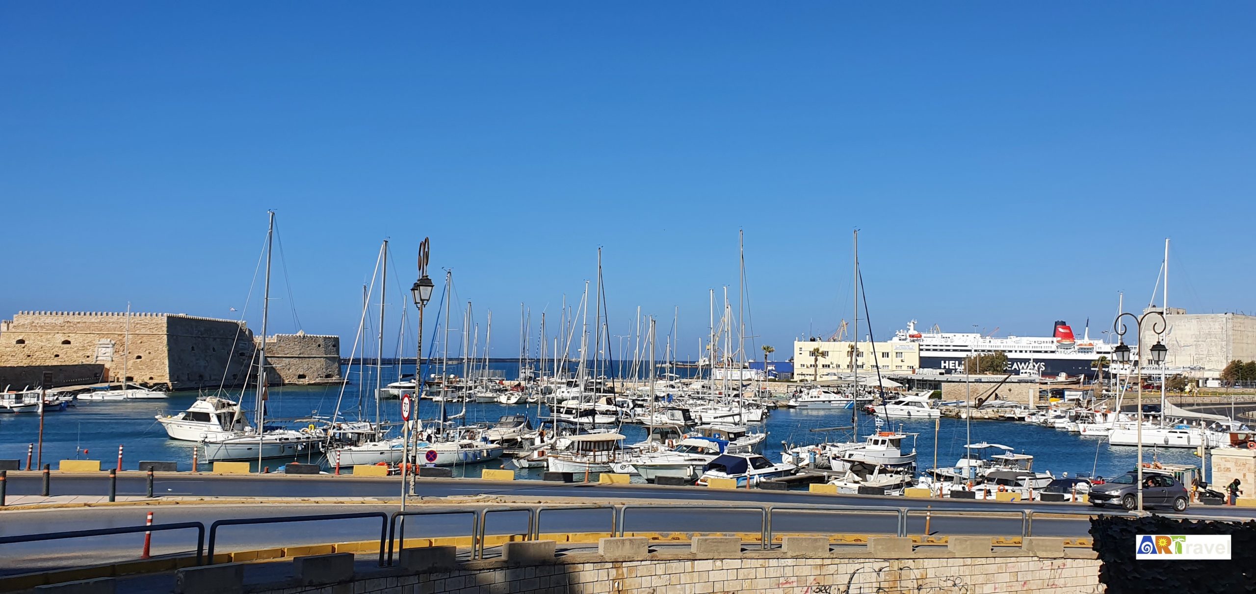Port de bateaux de pêche à Heraklion Capitale de la Crète Grèce