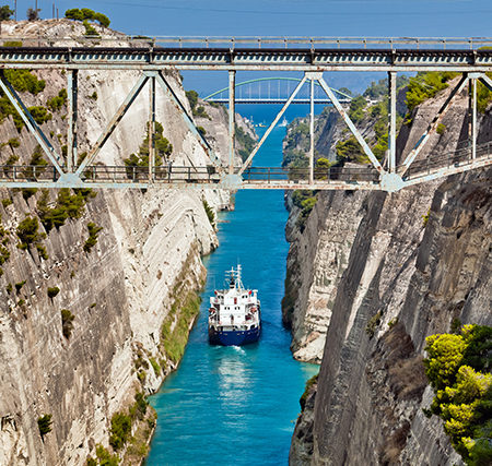 Canal de Corinthe commencement de la péninsule du Péloponnèse Grèce Canal de Corinthe commencement de la péninsule du Péloponnèse Grèce