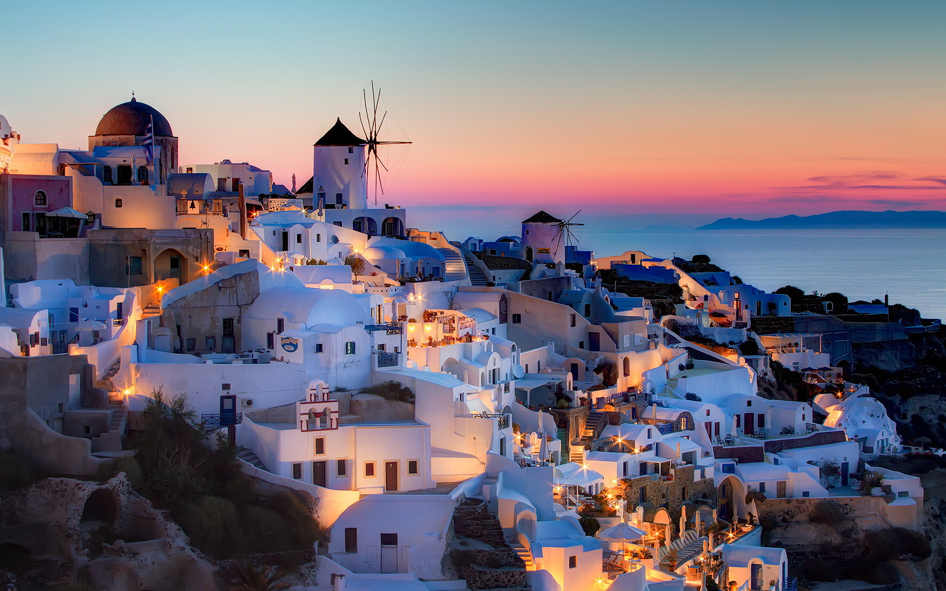 coucher de soleil de Oia île de Santorin îles Cyclades Grèce
