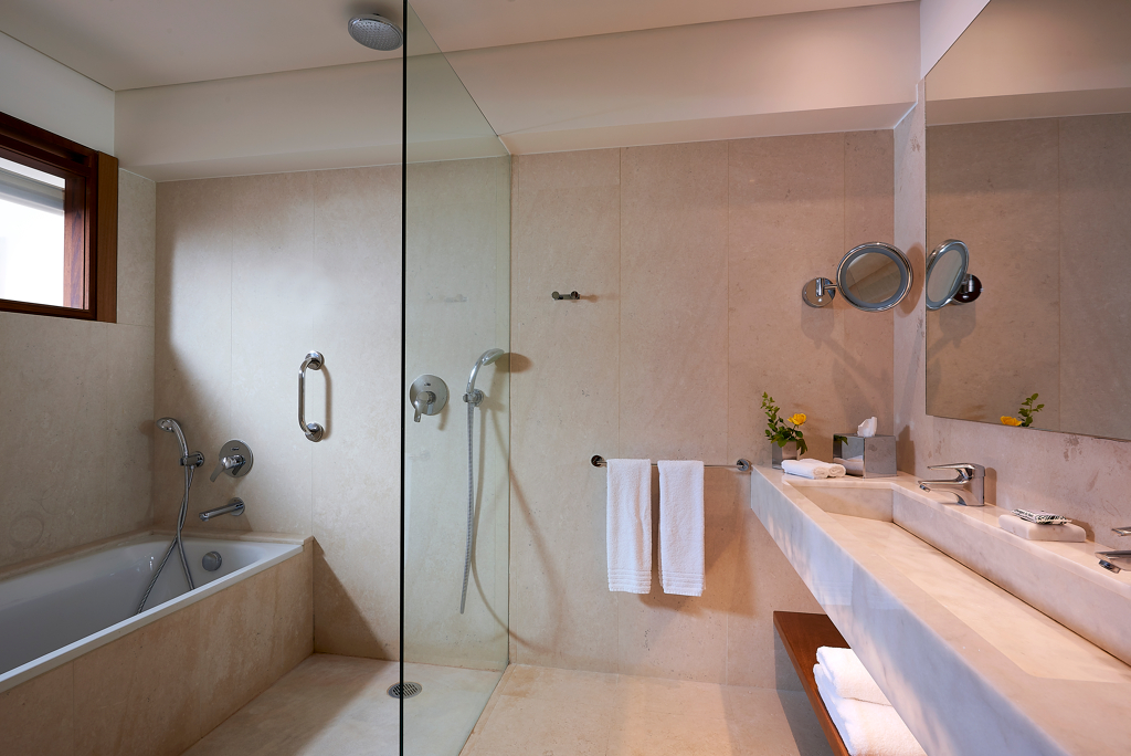 Suite Junior classic vue mer à St.Nicolas Bay Boutique hôtel de Luxe situé à Aghios Nicolaos en Crète