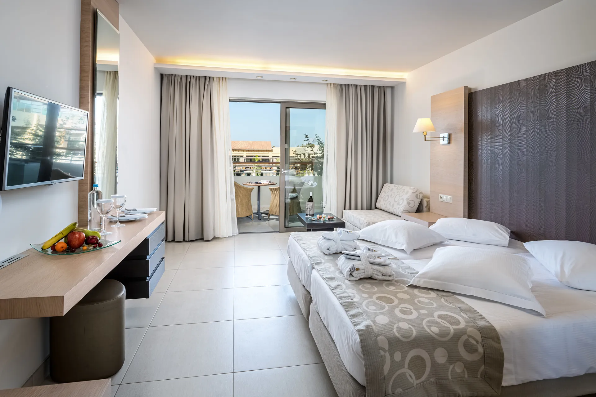 Chambre familiale a 2lits à Astir Odysseus Resort et Spa hôtel 5étoiles sur l'île de KOS dans le Dodécanèse en Grèce