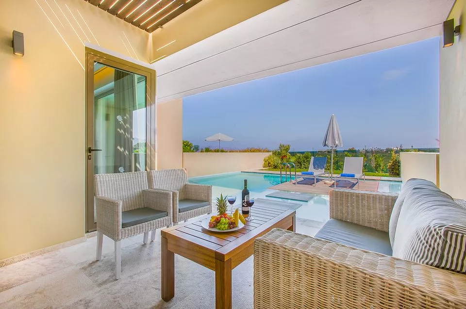 Suite executive avec piscine privée à Astir Odysseus Resort et Spa hôtel 5étoiles sur l'île de KOS dans le Dodécanèse en Grèce