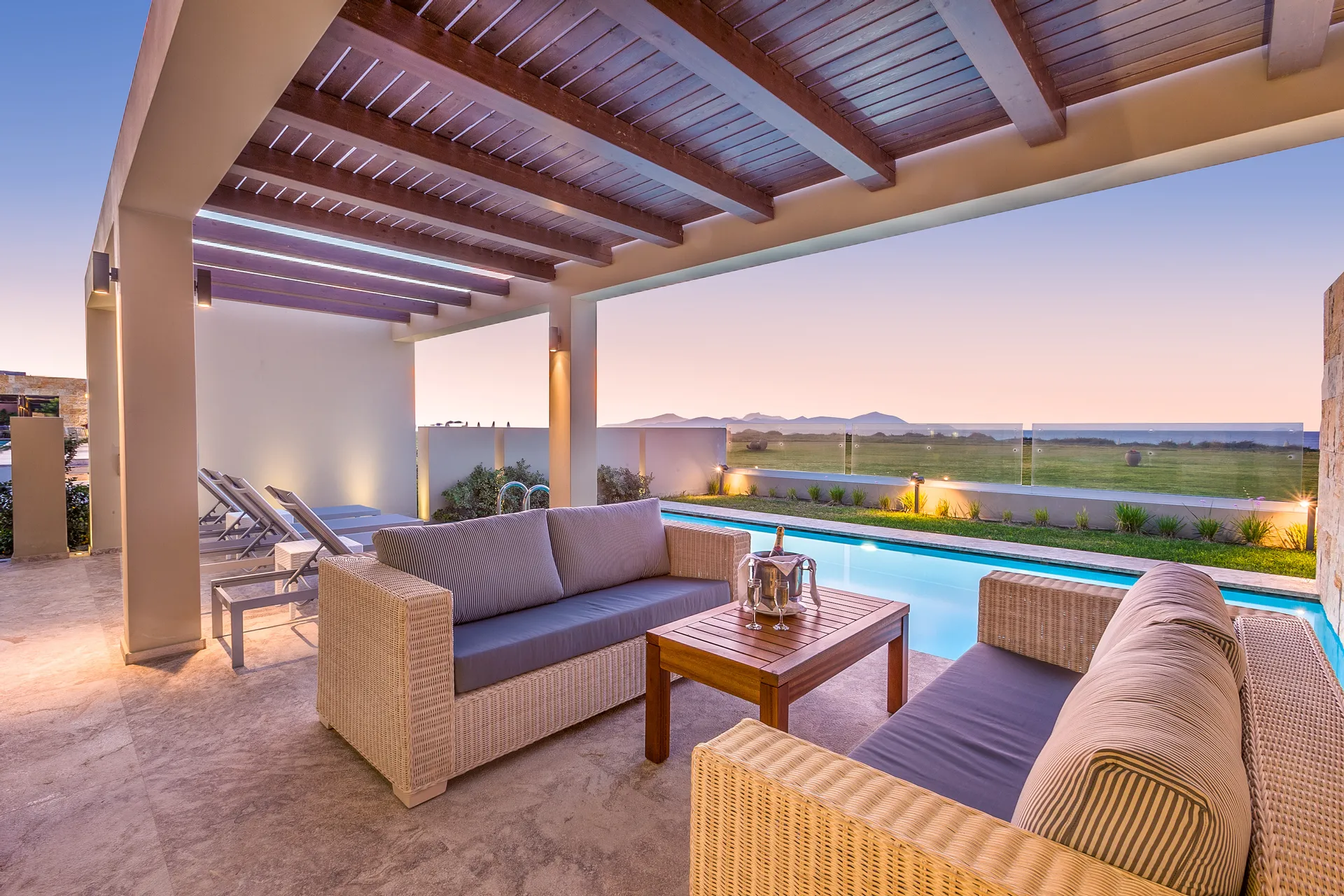 Maisonette front de mer avec piscine privée à Astir Odysseus Resort et Spa hôtel 5étoiles sur l'île de KOS dans le Dodécanèse en Grèce