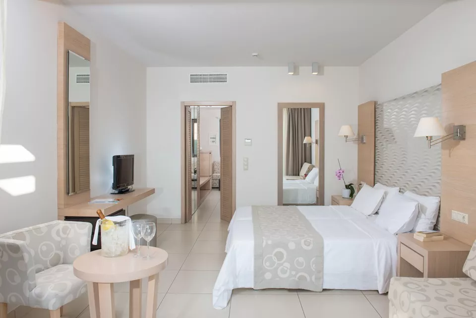 Chambre familiale à Astir Odysseus Resort et Spa hôtel 5étoiles sur l'île de KOS dans le Dodécanèse en Grèce