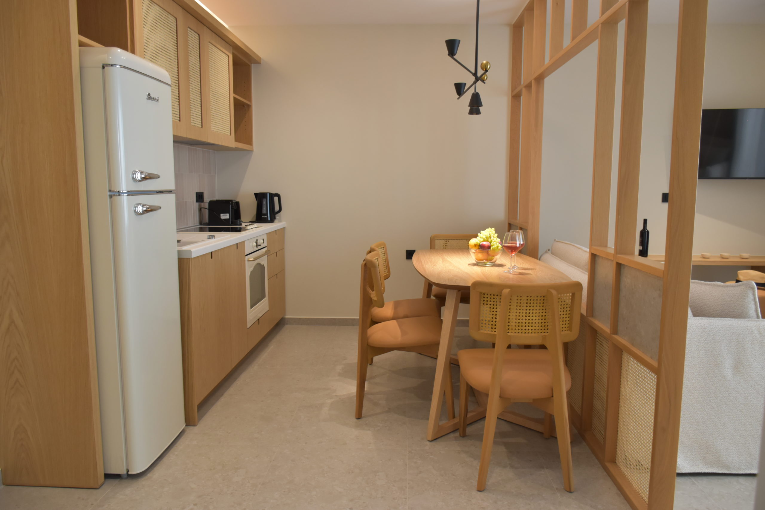 Cuisine équipée dans Suite avec piscine privée à Paligremnos Infinity situé à Plakias en Crète du Sud Grèce