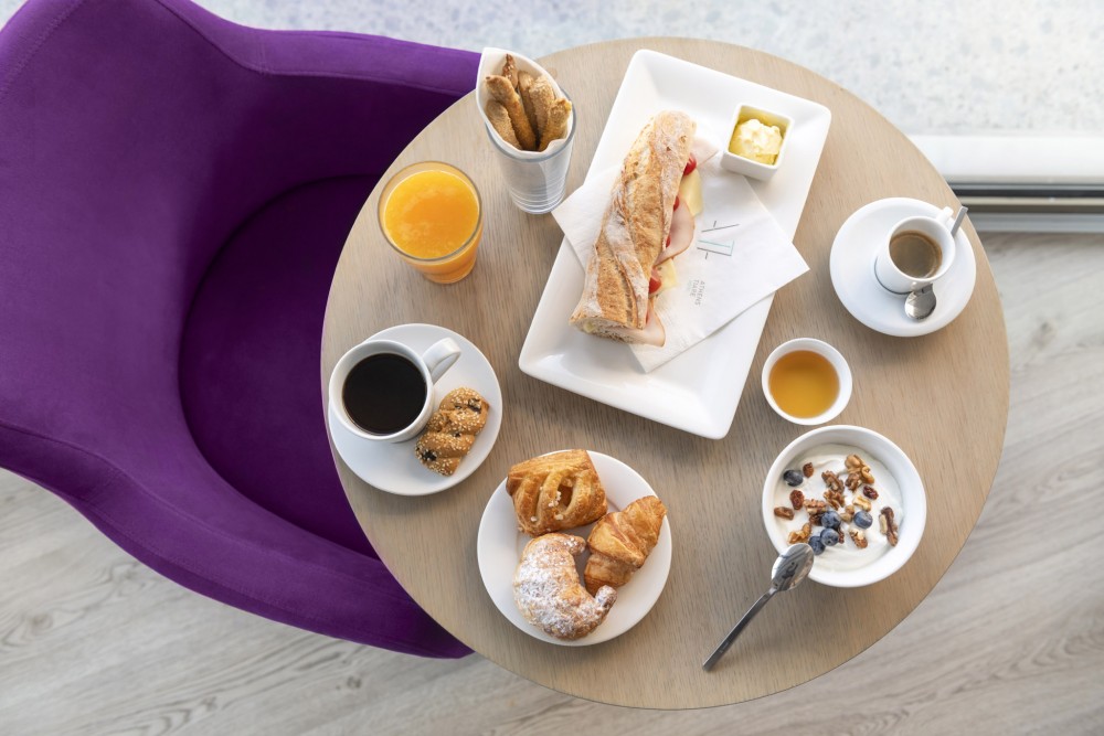Petit-déjeuner buffet à l'hôtel Tiare 4ètoiles à Athènes Capitale de la Grèce