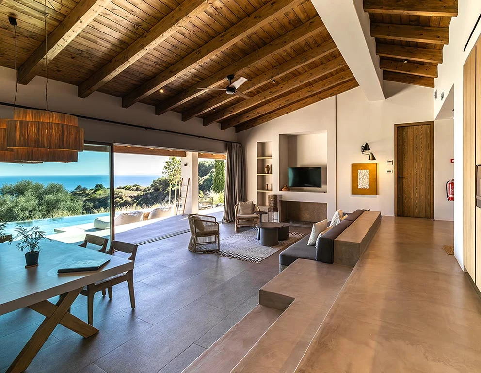 Eliamos vue mer villa avec trois chambres doubles et piscine extérieuere privée situé à Cephalonie dans les iles Ioniennes en Grèce