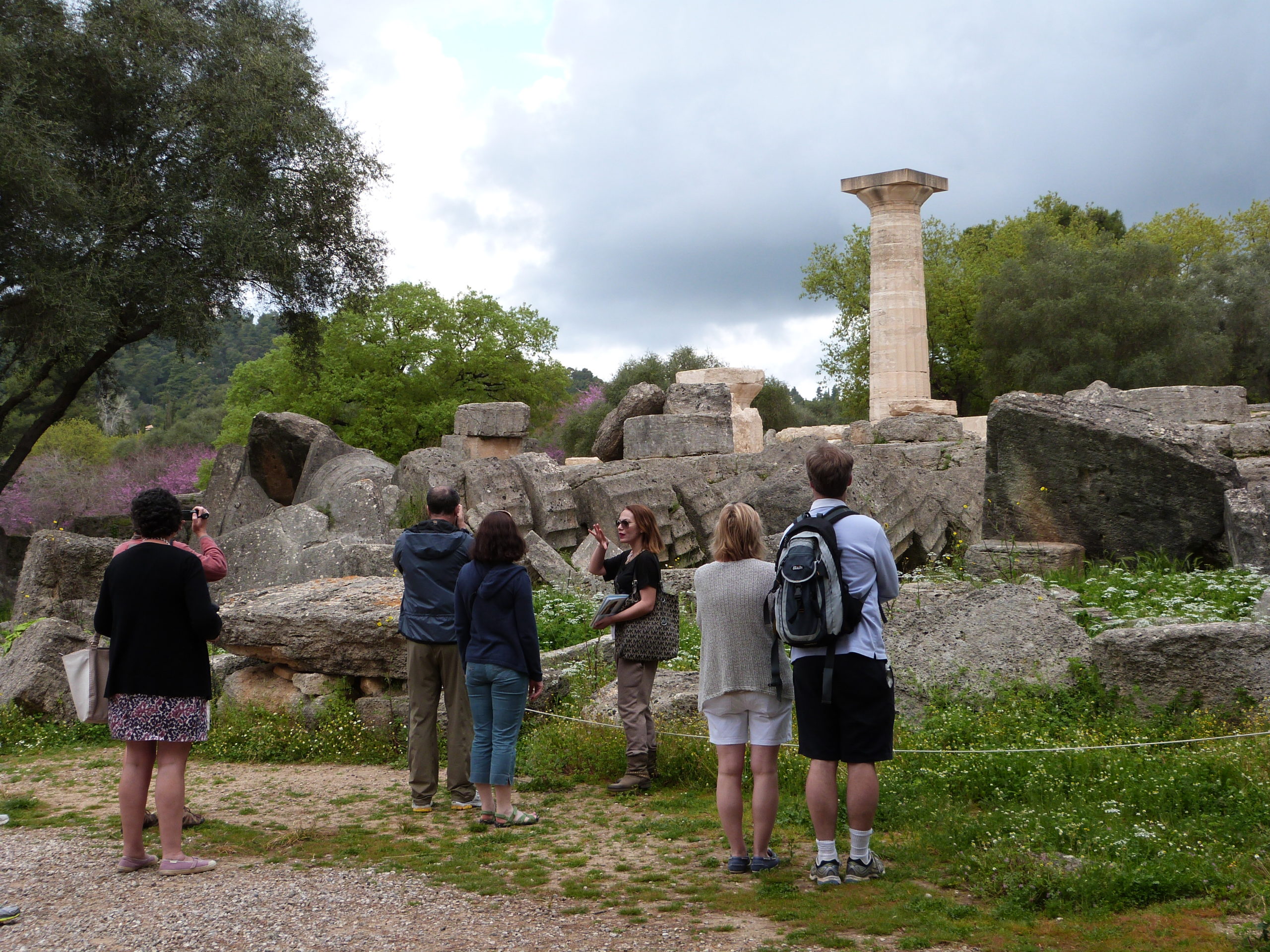 Olympia site archéologique d'ou la flamme Olympique part lorsqu'il y a les jeux Olympiques dans un pays, c'est un site touristique dans le Péloponnèse en Grèce