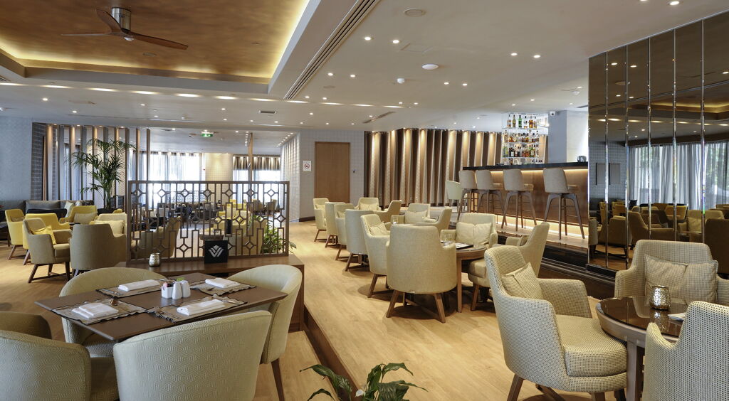 Lounge & Snack-Bar de Wyndham Grand Athens Hôtel 5étoiles situé proche du centre d'Athènes capitale de la Grèce