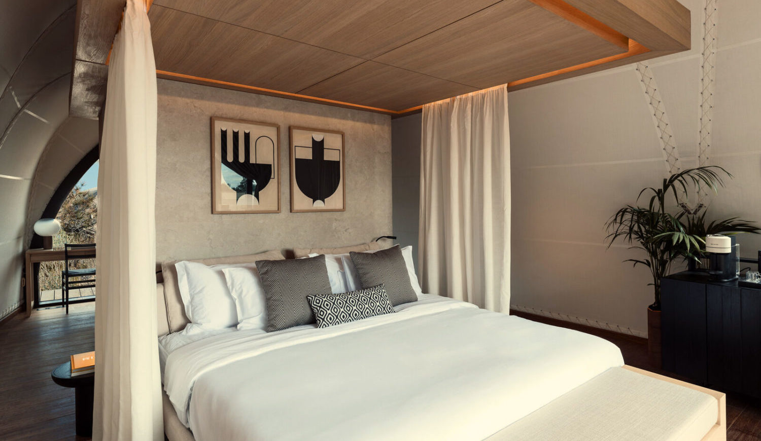 Intérieur de la Cabane Deluxe double pour 2 personnes de Luxe 91athen Domes Resort situé sur la Riviera Athénienne en Grèce