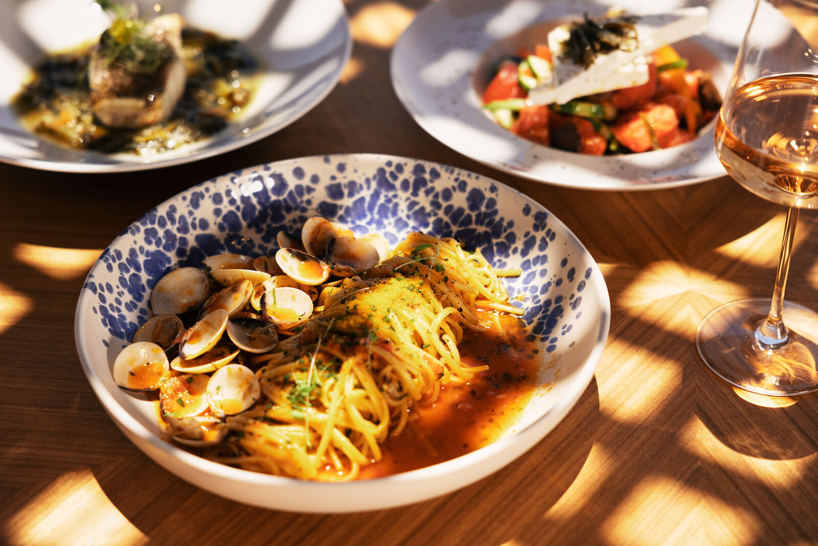 Plat méditerranéen au Restaurant de 91Athens Resort Domes 5étoiles situé sur la Riviera Athénienne en Grèce