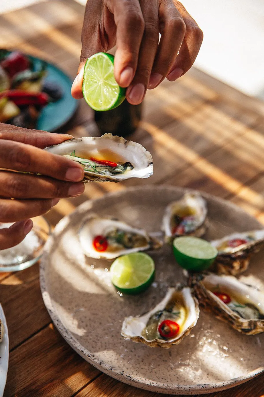 Gastronomie de Luxe à l'hôtel Domes White Coast Milos situé sur l'île de Milos à Mytakas plage dans les Cyclades en Grèce